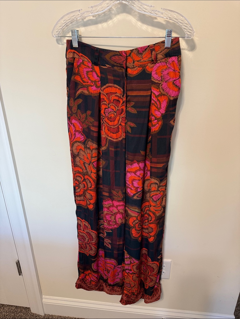 FARM Rio Women’s Black Wide-Leg Pants with Orange and Pink Floral Print / Size M